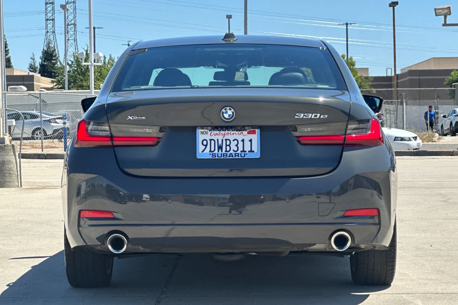 Used 2023 BMW 330e xDrive w/ Premium Package AWD/4WD image 4
