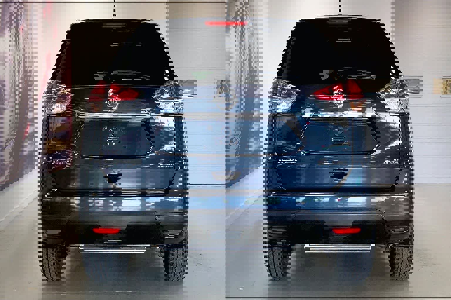 Used 2016 Nissan Rogue SL w/ SL Premium Package image 5