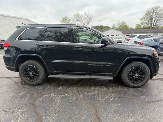 Used 2019 Jeep Grand Cherokee Laredo w/ Security & Convenience Group AWD/4WD image 2