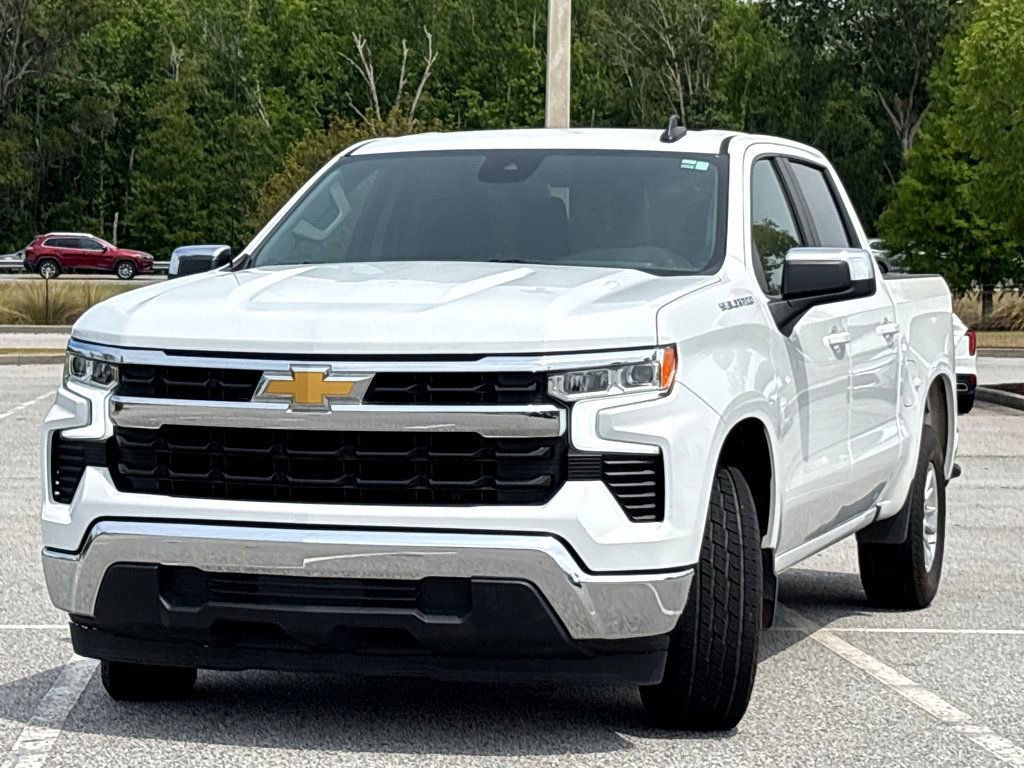 Used 2023 Chevrolet Silverado 1500 LT RWD image 3