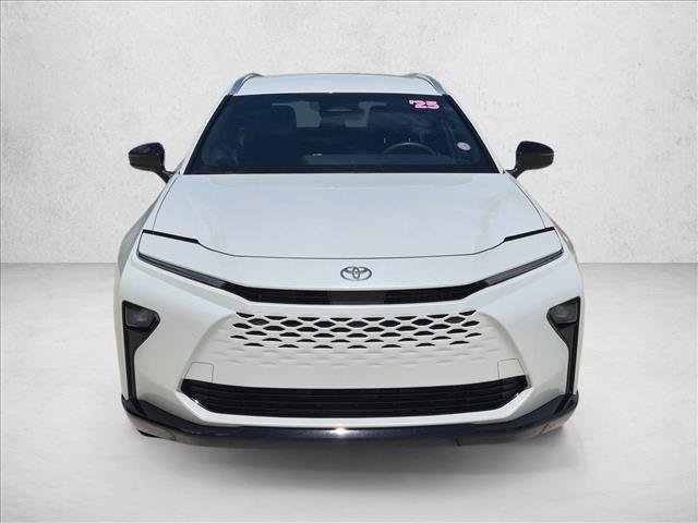 Certified 2025 Toyota Crown Signia AWD/4WD image 2