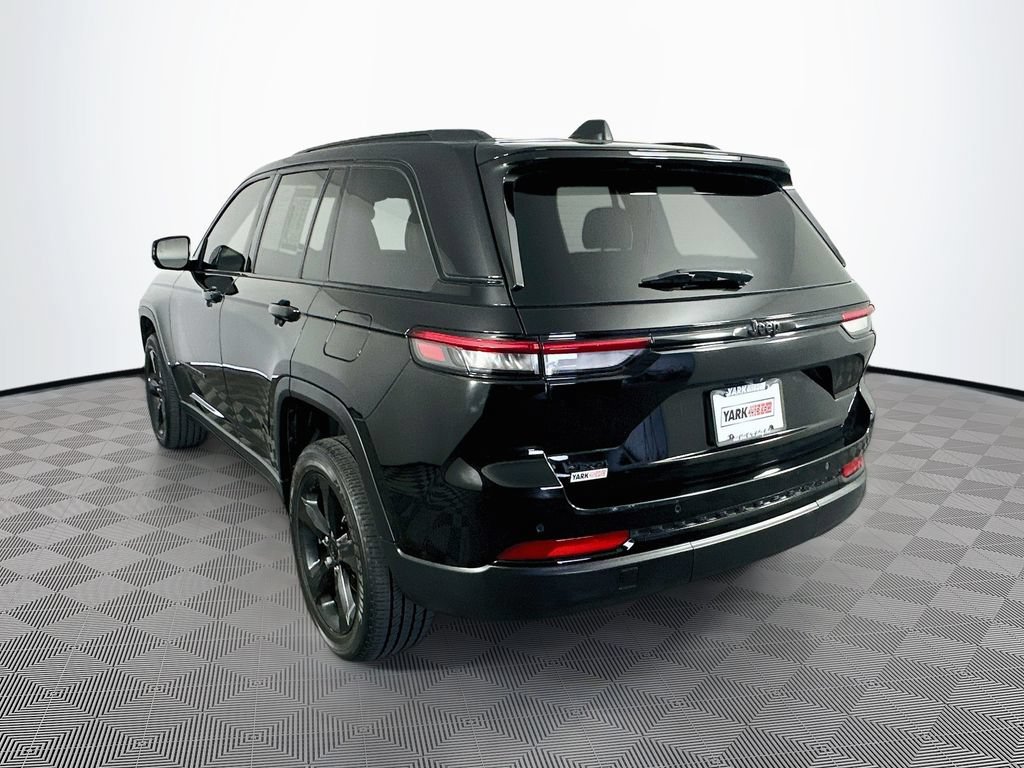 Certified 2023 Jeep Grand Cherokee Altitude AWD/4WD image 8
