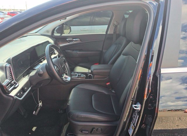 Certified 2023 Kia Sportage EX FWD image 5