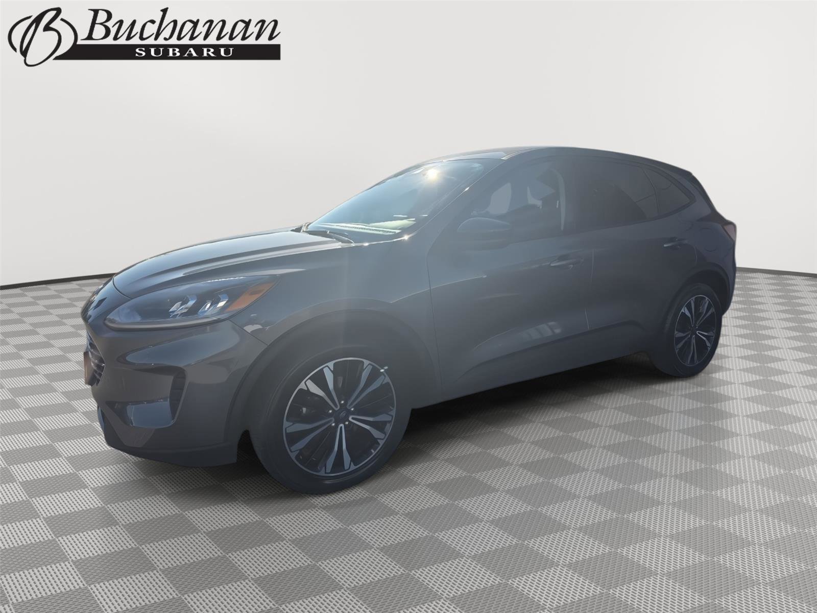 Used 2022 Ford Escape SE w/ SE Sport Appearance Package image 1