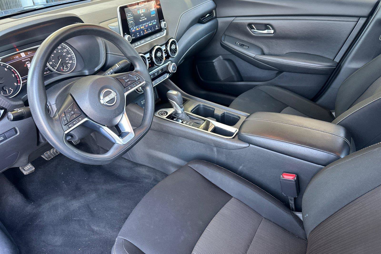 Certified 2025 Nissan Sentra SV FWD image 9