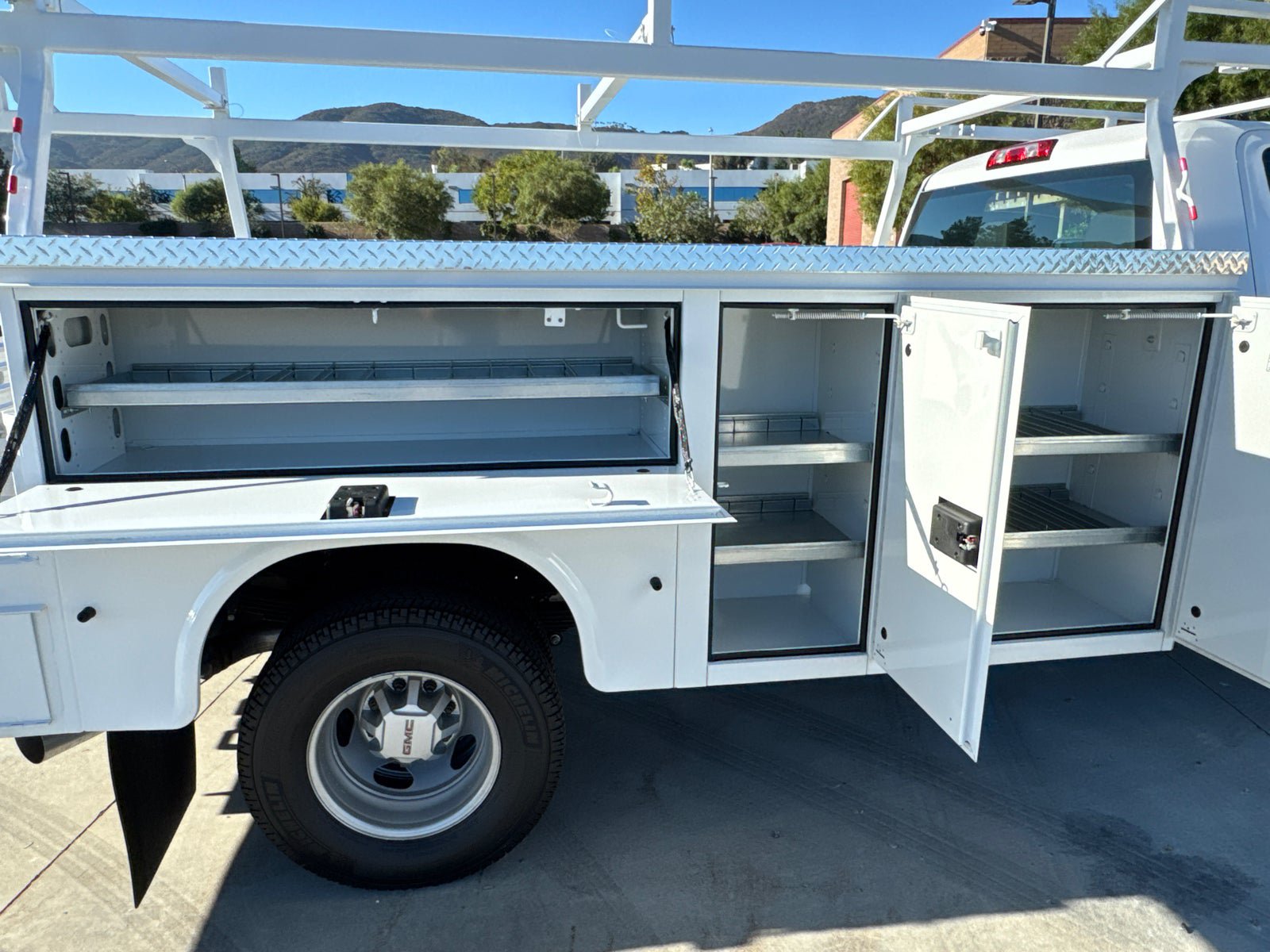 New 2025 GMC Sierra 3500 Pro w/ Fleet Convenience Package AWD/4WD image 14