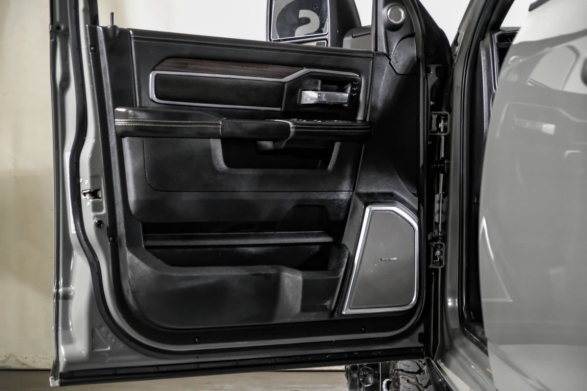 Used 2026 RAM 3500 Laramie AWD/4WD image 34