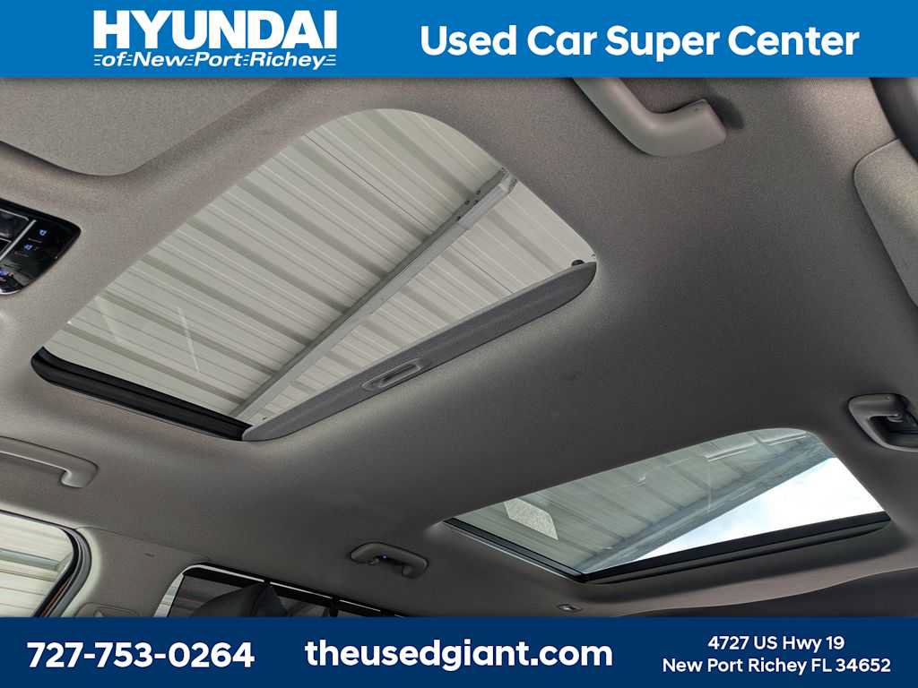 Used 2025 Hyundai Santa Fe Limited FWD image 29