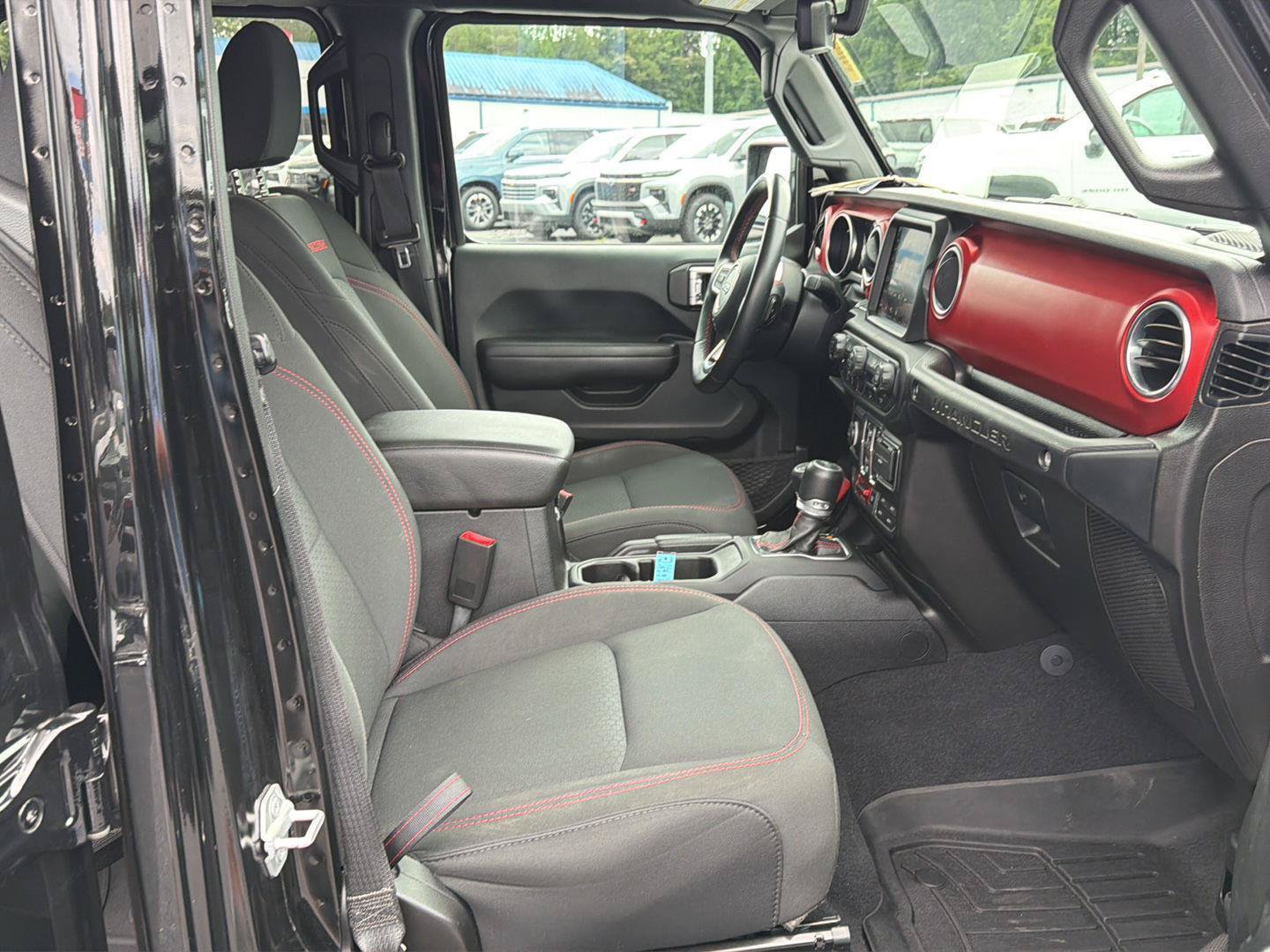 Used 2019 Jeep Wrangler Unlimited Rubicon AWD/4WD image 13