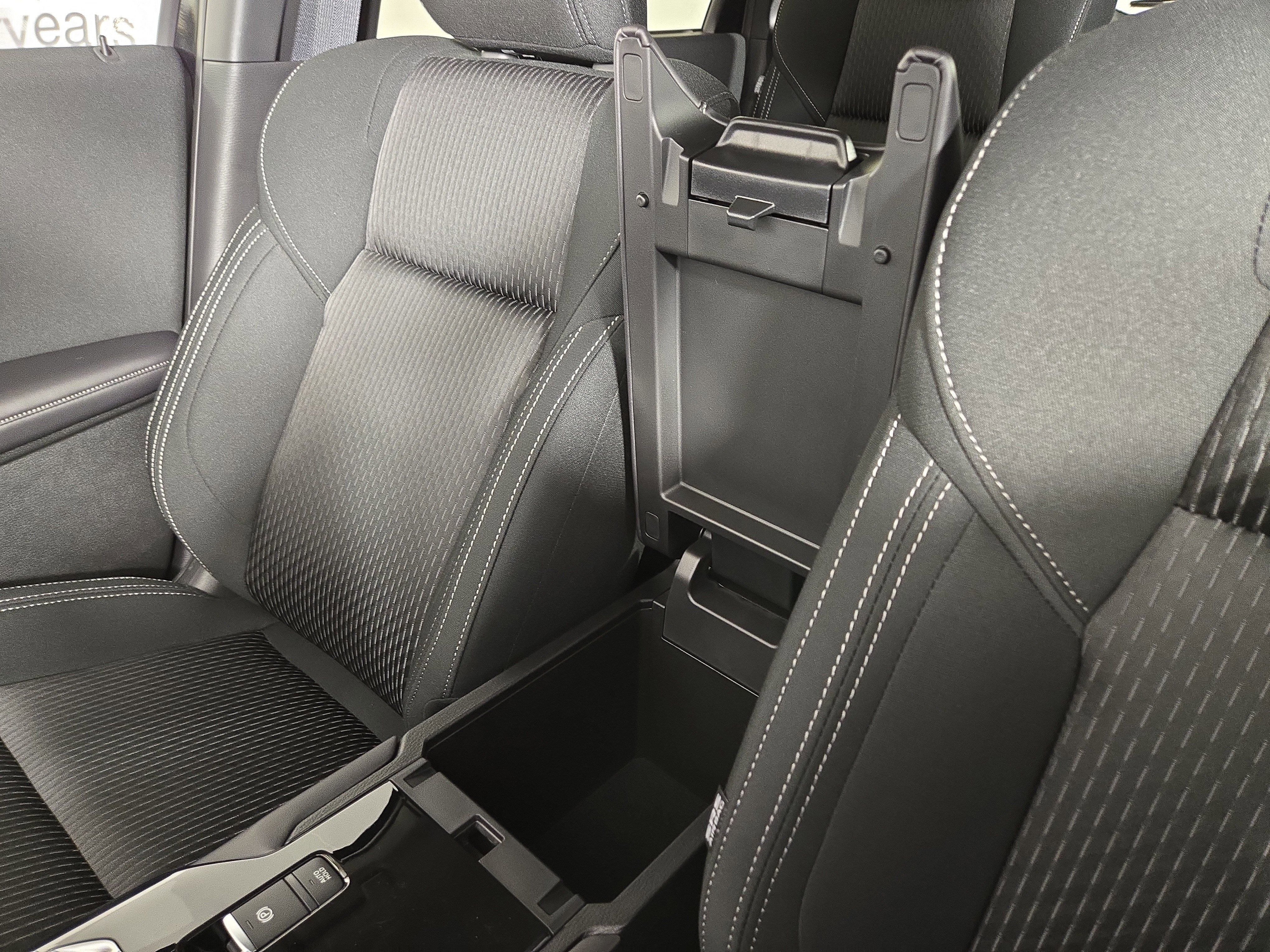 New 2026 Mitsubishi Outlander ES image 28