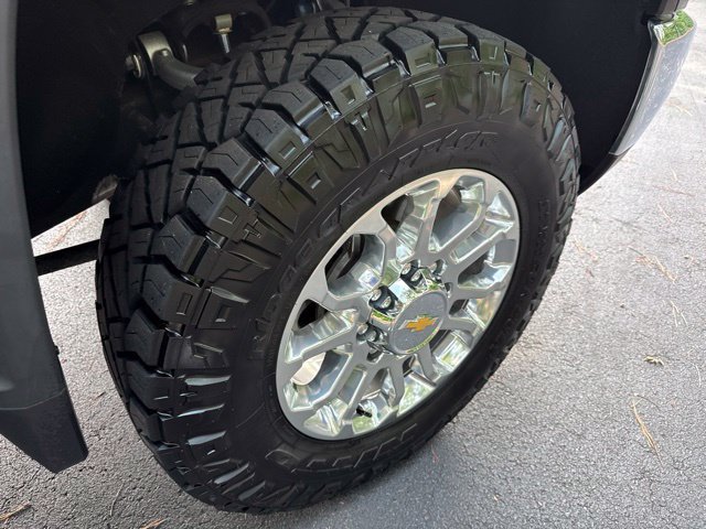 Used 2024 Chevrolet Silverado 2500 LTZ w/ LTZ Premium Package AWD/4WD image 32