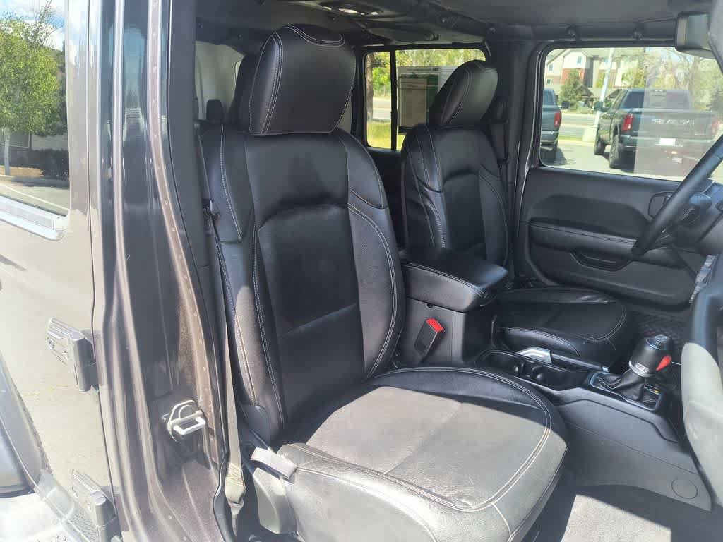 Used 2018 Jeep Wrangler Unlimited Sahara AWD/4WD image 24