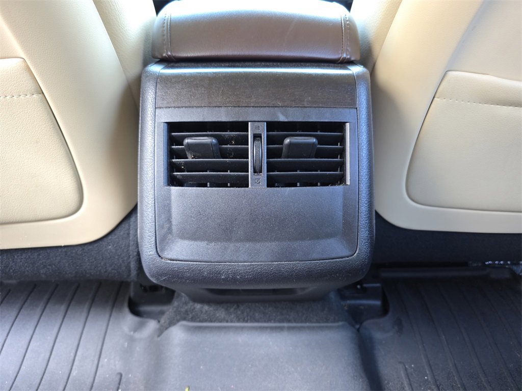 Used 2016 Toyota Avalon XLE Premium image 14