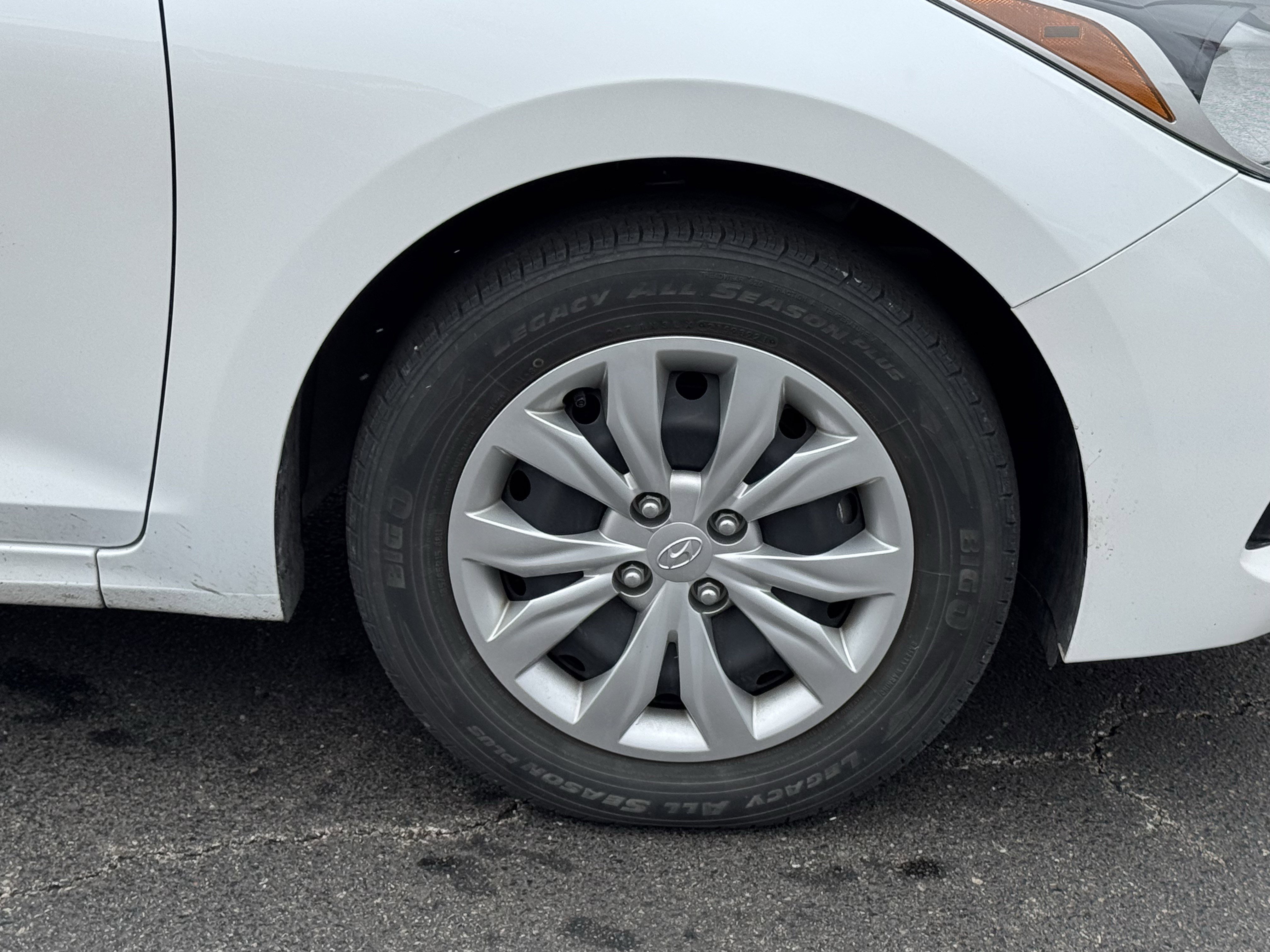 Used 2018 Hyundai Accent SE image 18