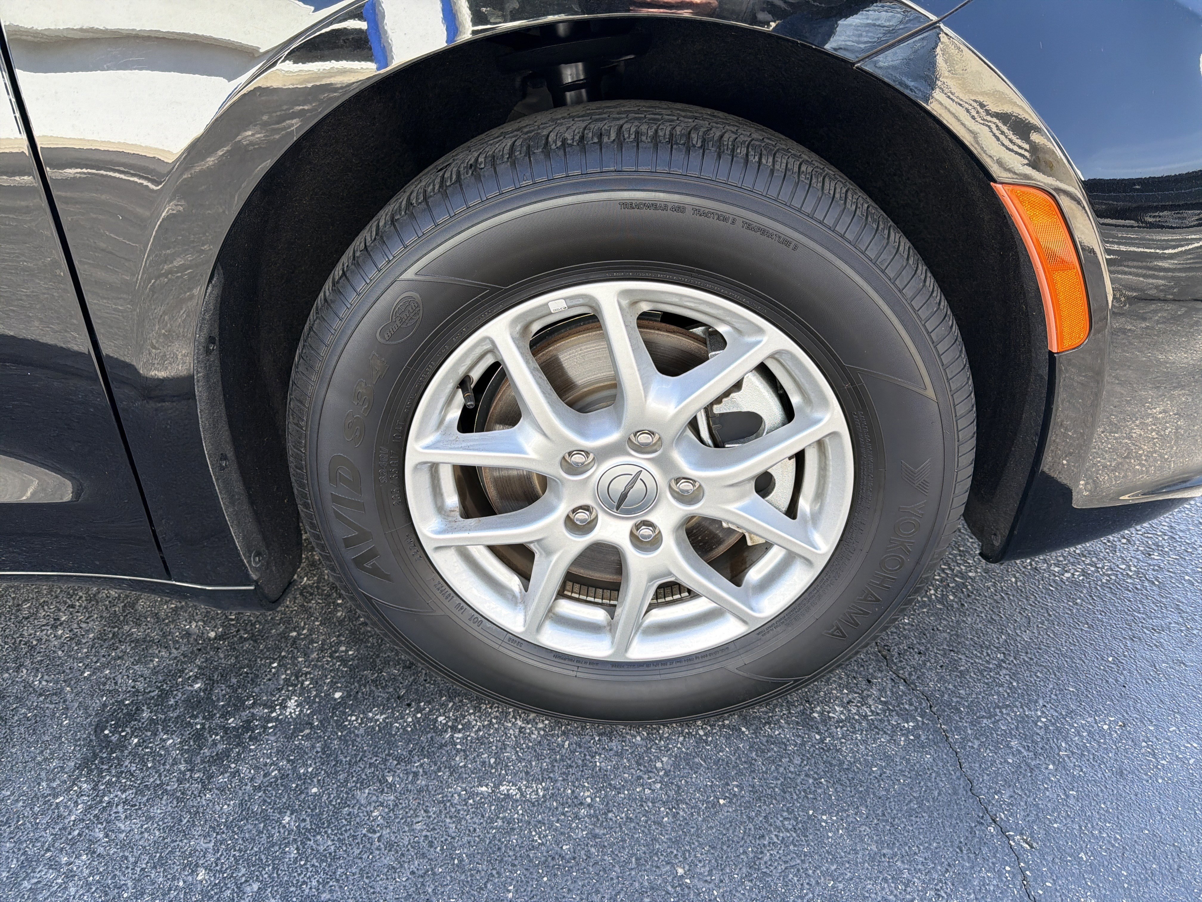 Used 2025 Chrysler Pacifica Select FWD image 6
