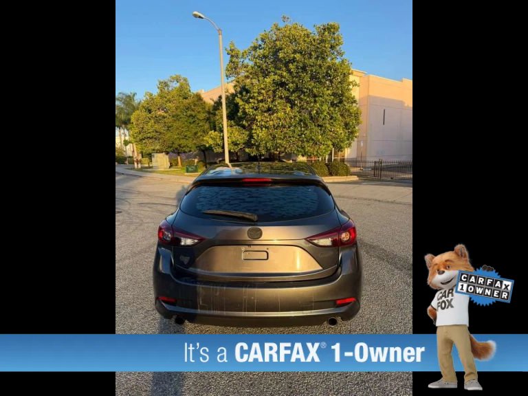 Used 2017 MAZDA MAZDA3 Touring FWD image 5