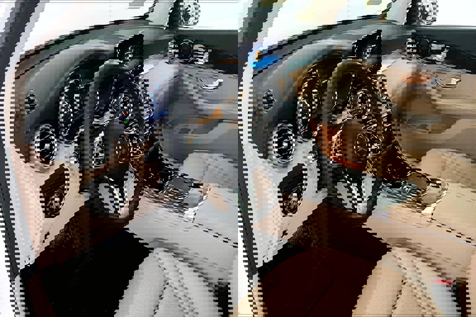 Used 2021 Mercedes-Benz GLC 300 4MATIC image 18