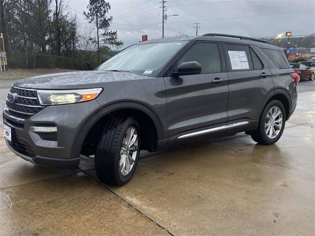 Certified 2020 Ford Explorer XLT w/ Equipment Group 202A image 6