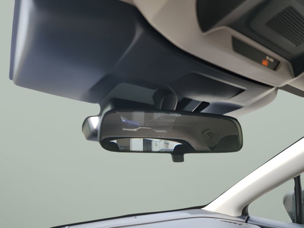 Used 2025 Subaru Crosstrek 2.0i Premium image 19