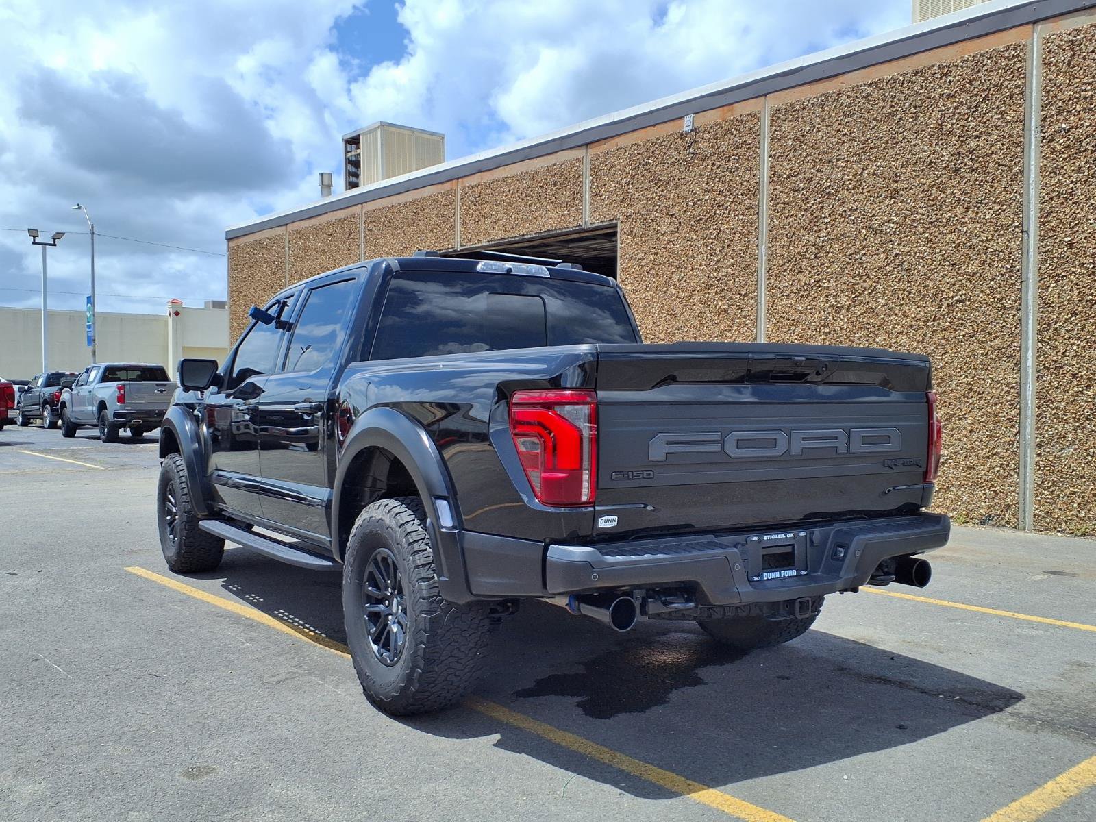 Used 2025 Ford F150 Raptor AWD/4WD image 15