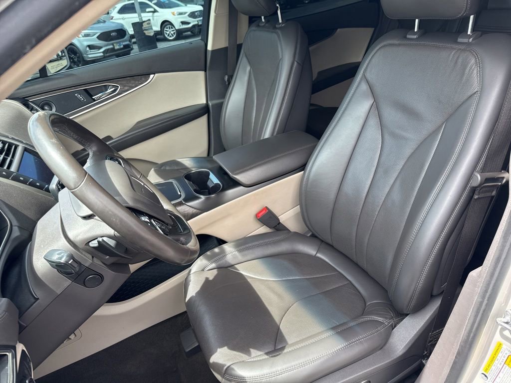 Used 2019 Lincoln Nautilus Reserve w/ Driver Assistance Package AWD/4WD image 9