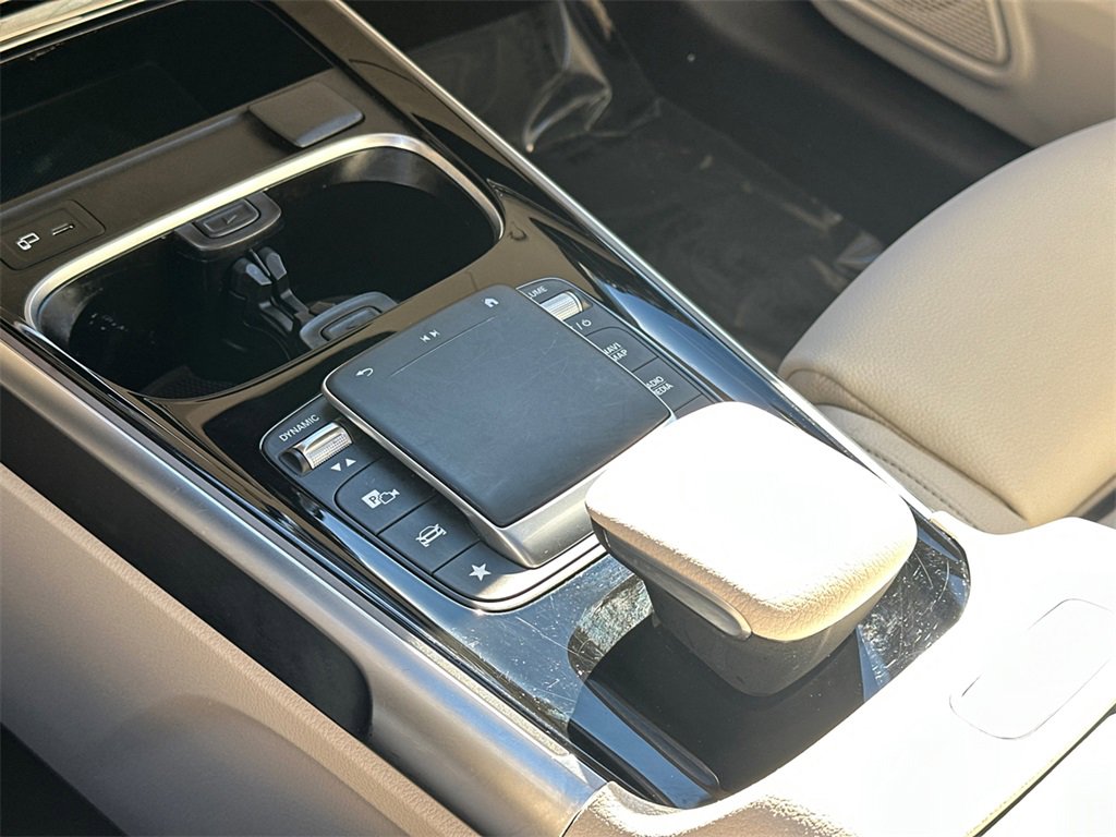 Used 2023 Mercedes-Benz GLB 250 4MATIC image 29