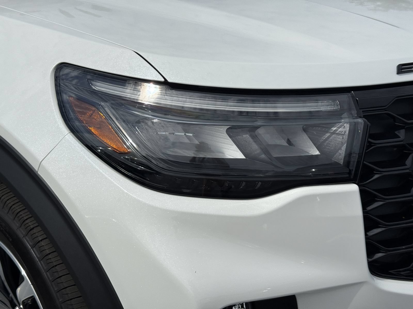 Certified 2025 Ford Explorer ST-Line AWD/4WD image 10