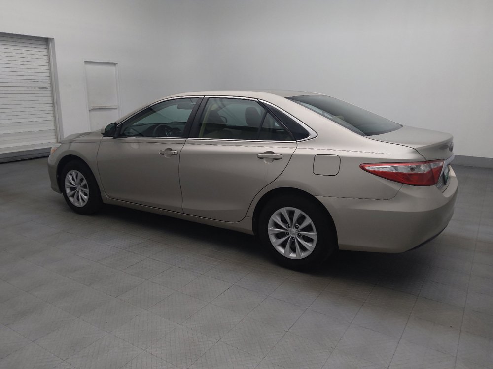 Used 2016 Toyota Camry LE FWD image 3