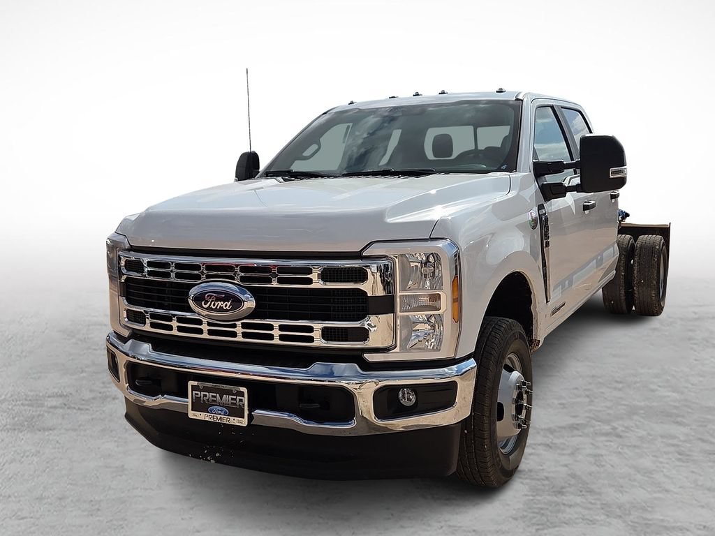 New 2026 Ford F350 XL w/ XL Chrome Package AWD/4WD image 4