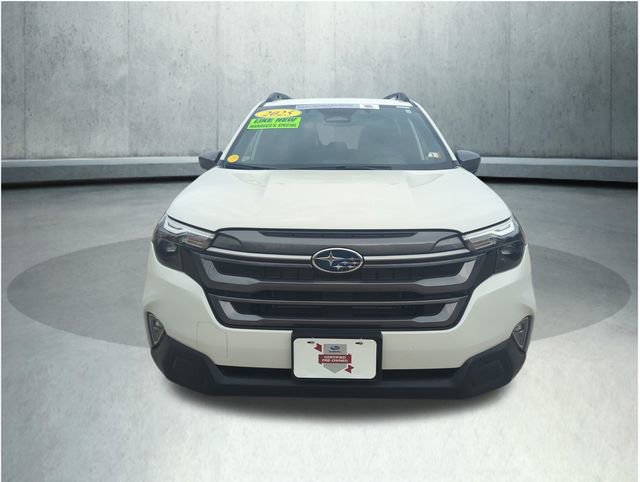 Certified 2025 Subaru Forester Premium AWD/4WD image 10