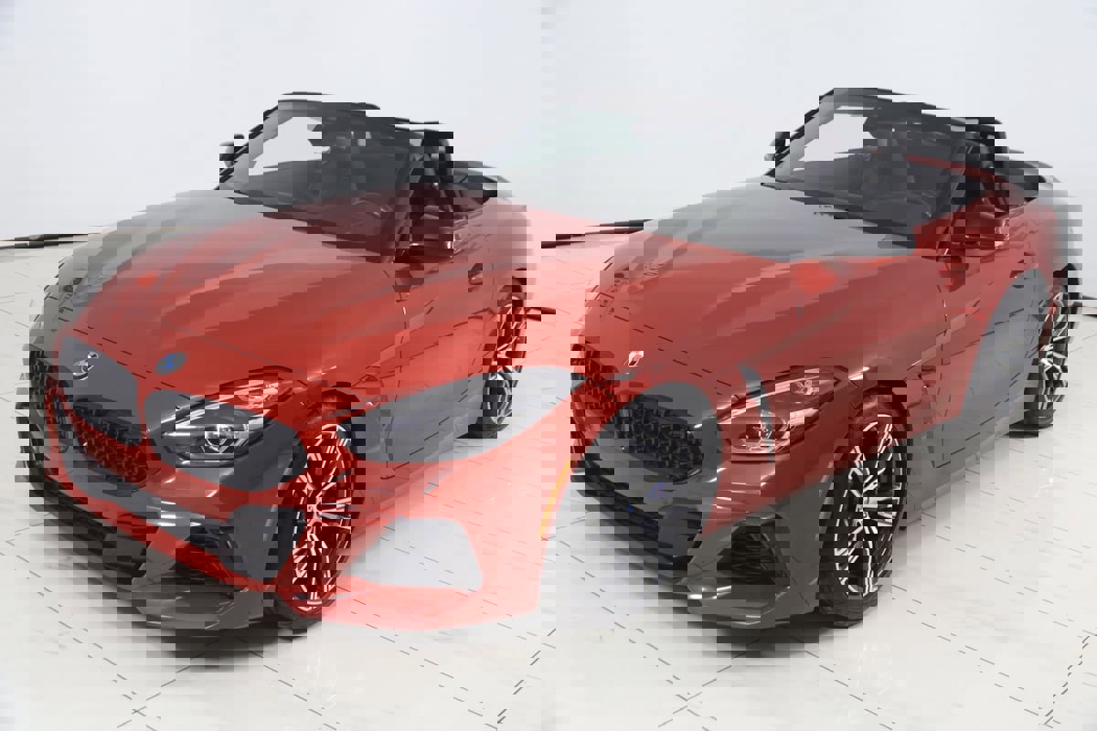 Used 2022 BMW Z4 M40i w/ Premium Package image 26
