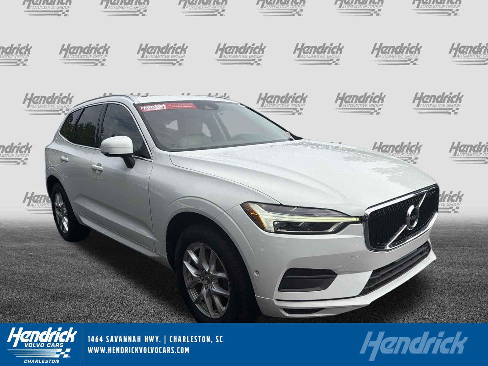 Used 2019 Volvo XC60 T5 Momentum w/ Premium Package FWD image 1
