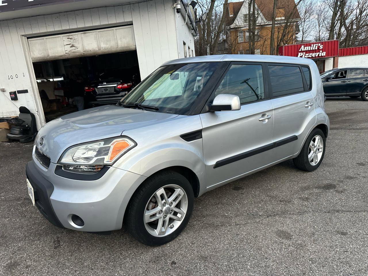 Used 2011 Kia Soul + image 3