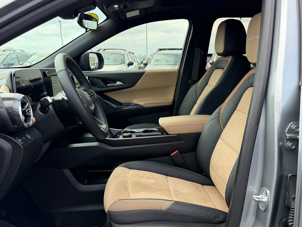 Used 2025 Chevrolet Equinox ACTIV w/ Convenience Package III image 12