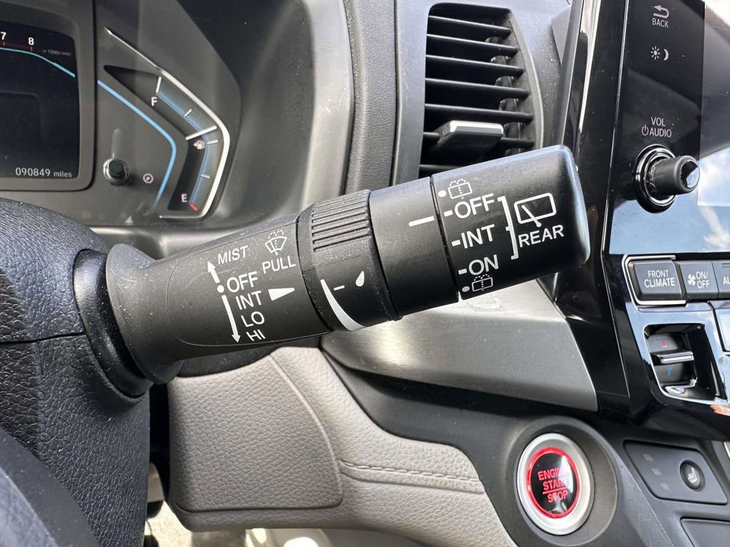 Used 2018 Honda Odyssey EX image 20