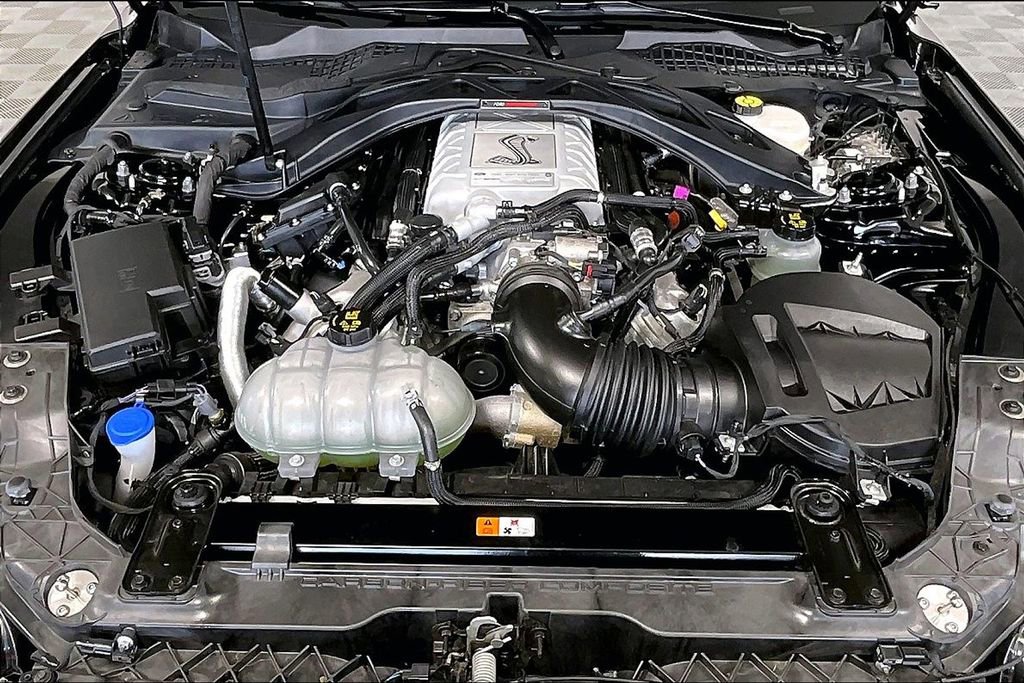 Used 2021 Ford Mustang Shelby GT500 w/ Technology Package image 9