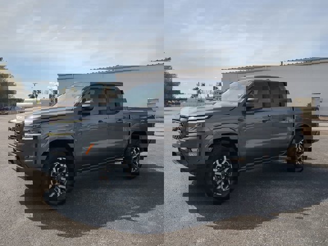 Certified 2024 Nissan Frontier SL w/ Technology Package image 8