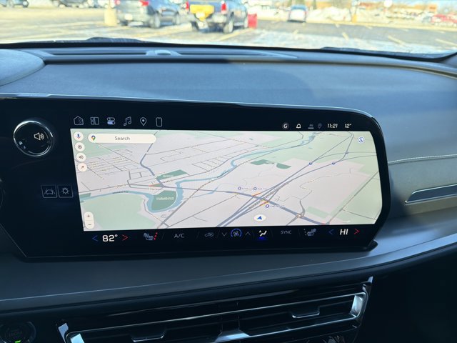 New 2026 Chevrolet Traverse LT w/ Sun and Wheel Package image 18