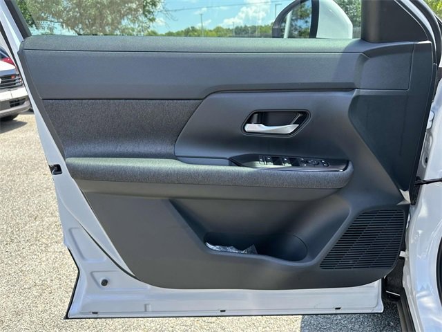 New 2025 Nissan Kicks SV image 14