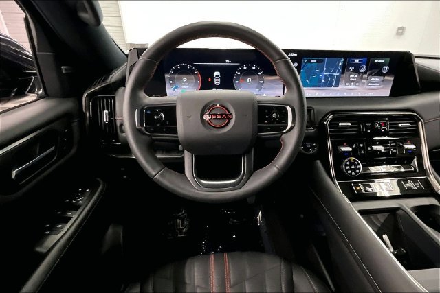 Used 2025 Nissan Armada PRO-4X AWD/4WD image 6