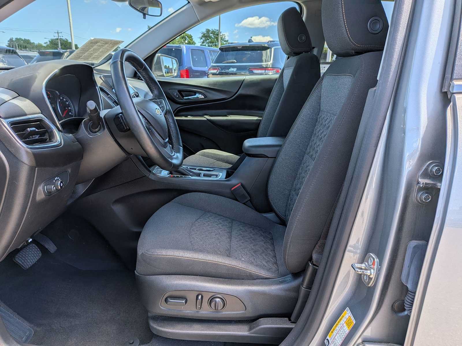 Used 2023 Chevrolet Equinox LT AWD/4WD image 15
