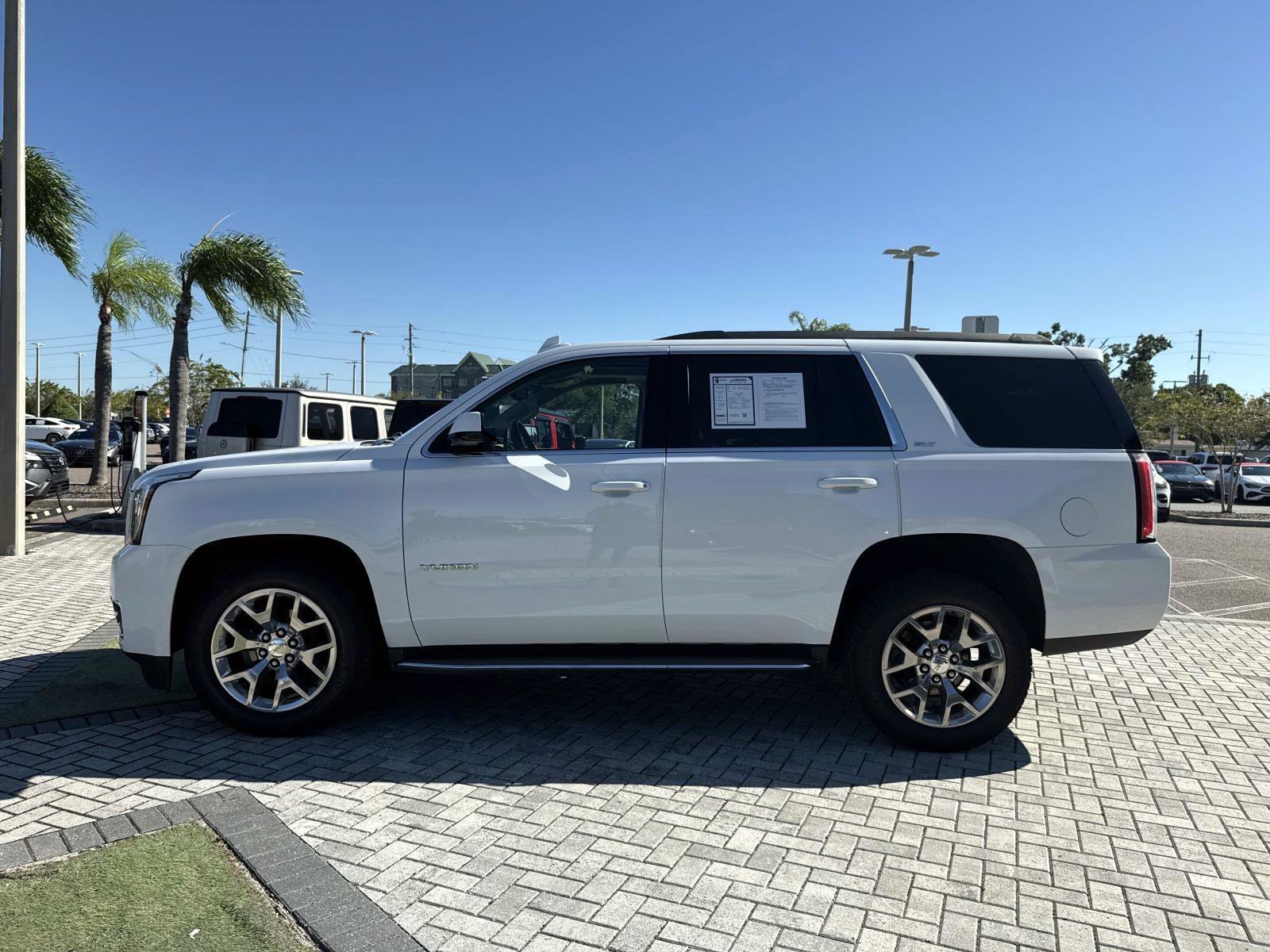 Used 2020 GMC Yukon SLT RWD image 3