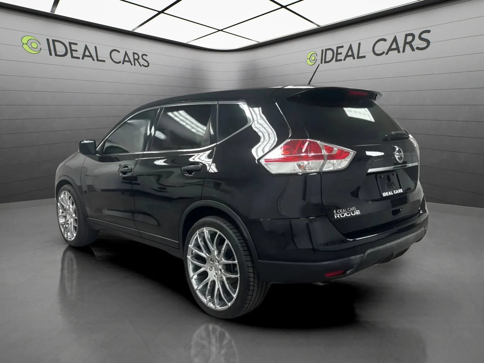 Used 2016 Nissan Rogue S FWD image 7