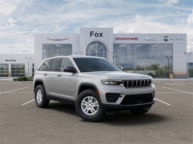 New 2025 Jeep Grand Cherokee Laredo image 5