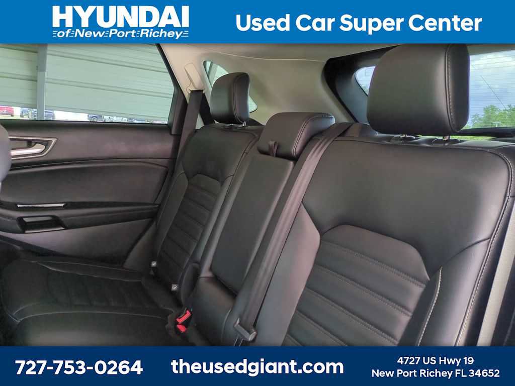 Used 2019 Ford Edge SEL w/ Equipment Group 201A FWD image 15