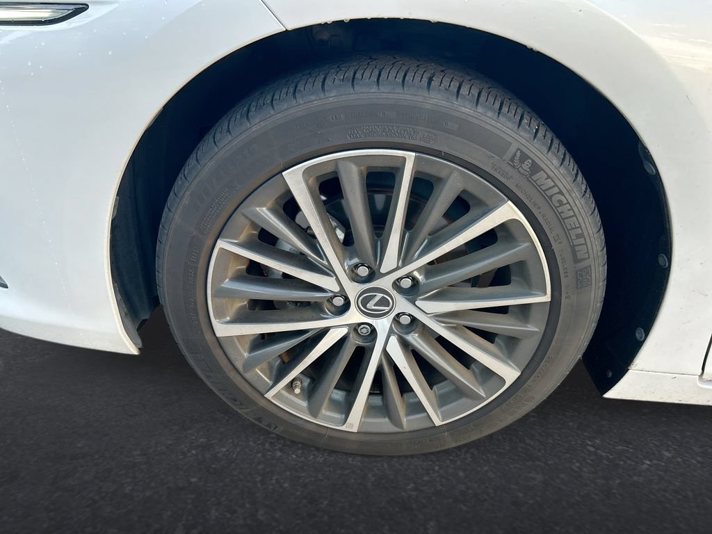 Used 2024 Lexus ES 350 w/ Premium Package FWD image 10
