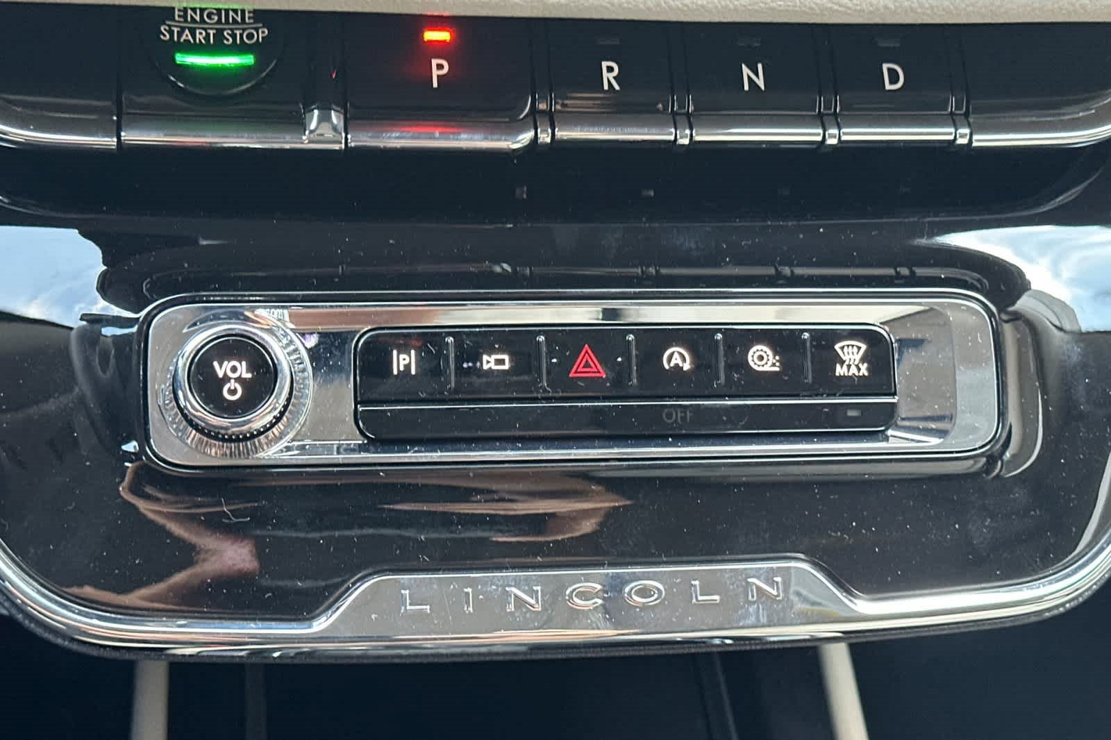 Used 2025 Lincoln Corsair Premiere w/ Equipment Group 101A image 22