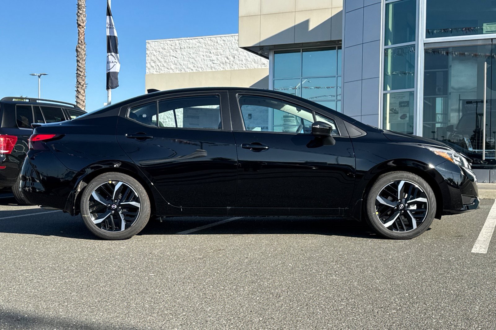 New 2025 Nissan Versa SR w/ Trunk Package image 3