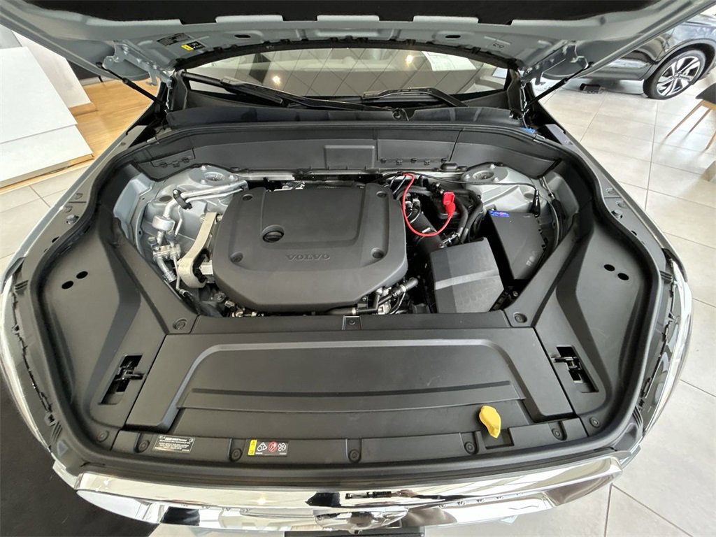 Certified 2025 Volvo XC90 B6 Ultra w/ Protection Package Premier image 10