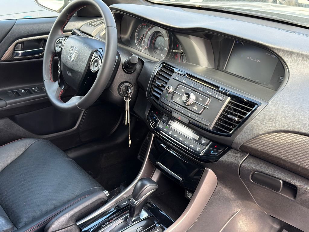 Used 2017 Honda Accord Sport Special Edition image 9